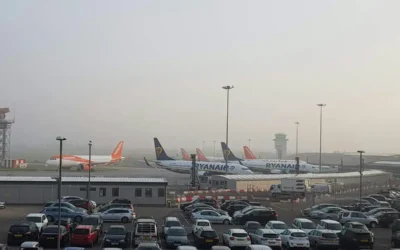 Comparing In-House vs. Outsourced Call Centers for Airport Parking Services